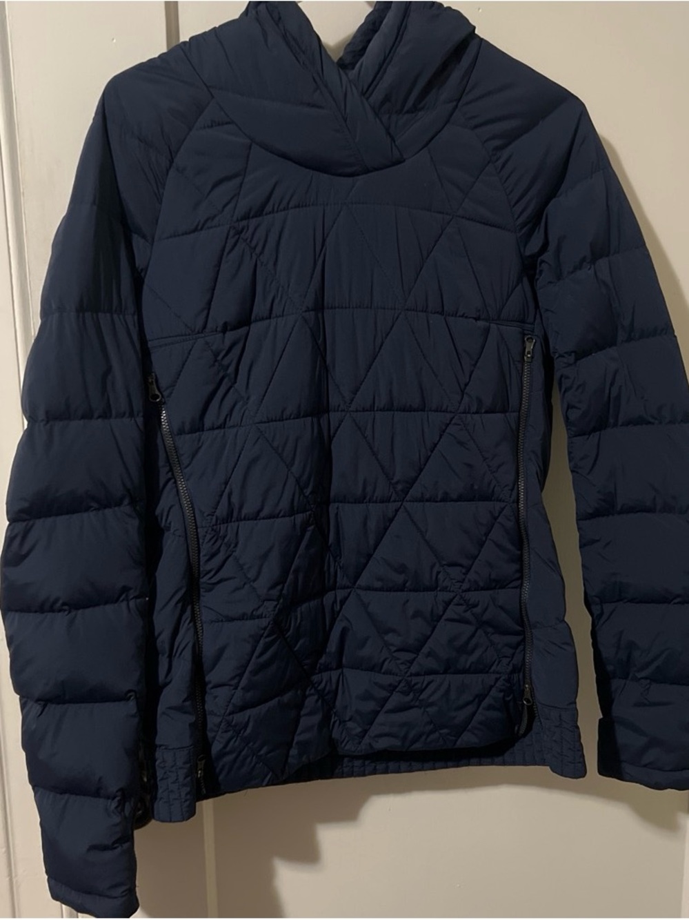 Lululemon Women's Navy Quilted Hooded Jacket